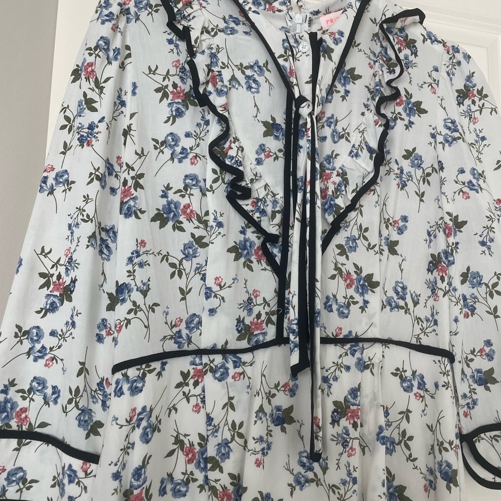 Dress - Picture 3 of 4